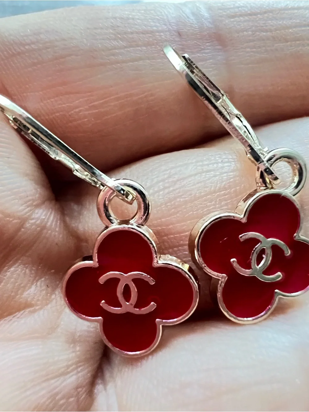 Unbranded Red Clover-Style Drop Earrings with Interlocking Accent